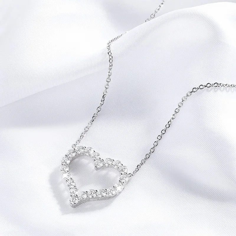 2CT Pass Tested Moissanite Heart Necklace for Women S925 Silver Plated Platinum Simulated Diamonds Pendant Birthday Gift